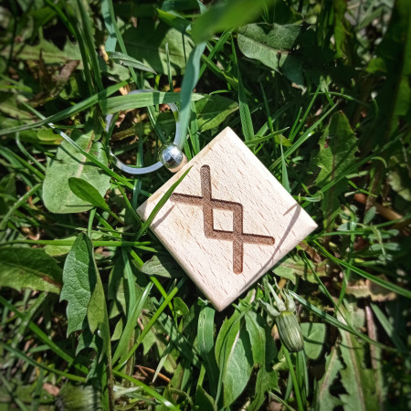 БРЕЛОК ДЕРЕВ'ЯНИЙ КВАДРАТНИЙ РУНА ІНГУЗ (KEYRING WOODEN SQUARE RUNE INGUZ)